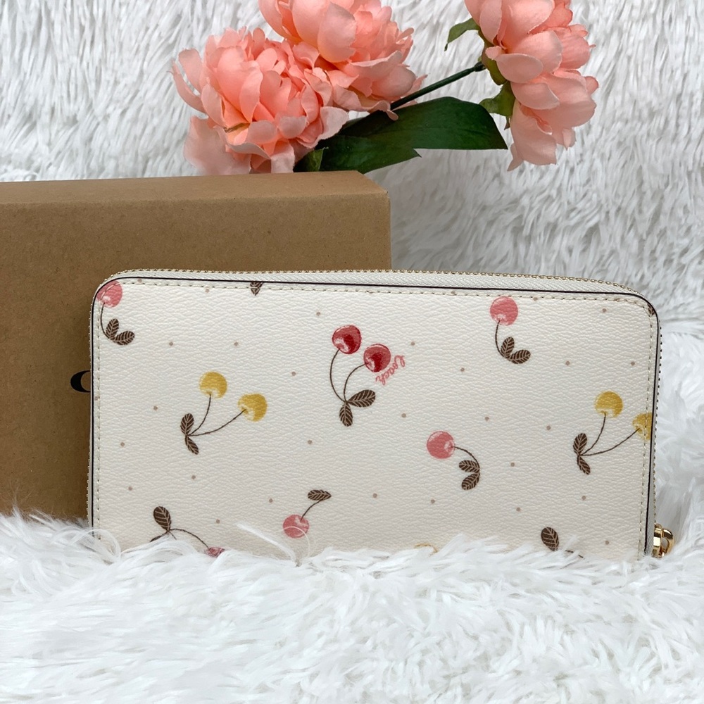 Coach Wallet Cherry Print - Picture 2 of 8